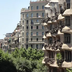 claris-apartments.catalonia-hotels.com/